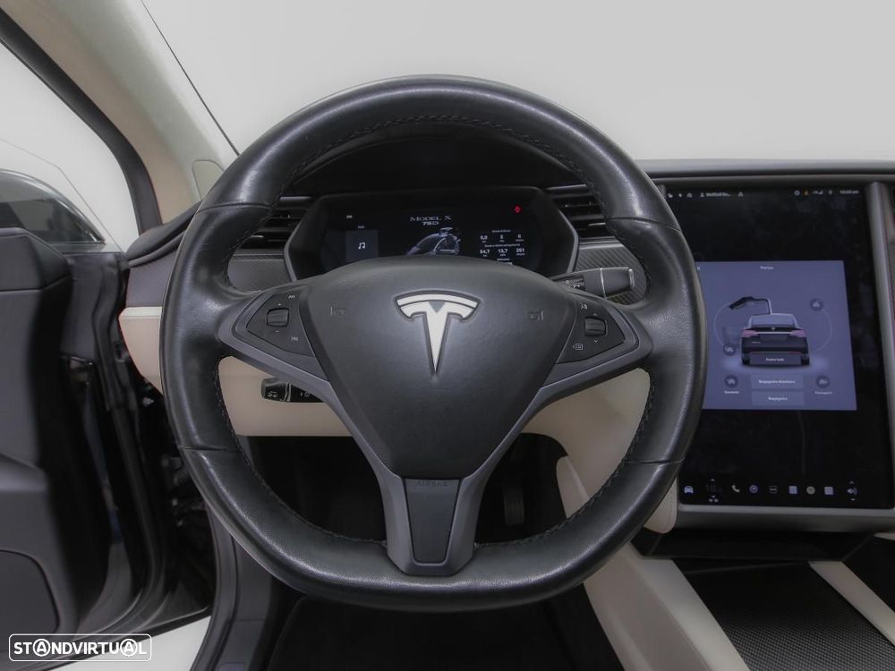 Tesla Model X 75D AWD - 17
