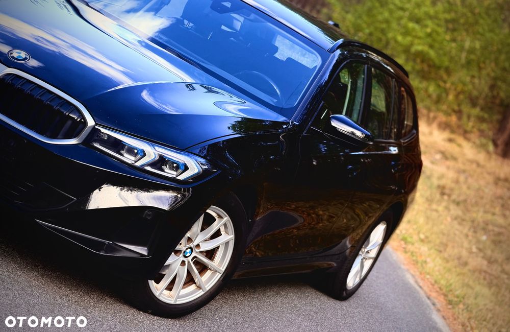 BMW Seria 3 318d MHEV - 8