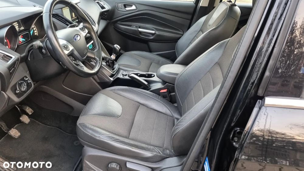 Ford Kuga 2.0 TDCi 4x4 Titanium - 16