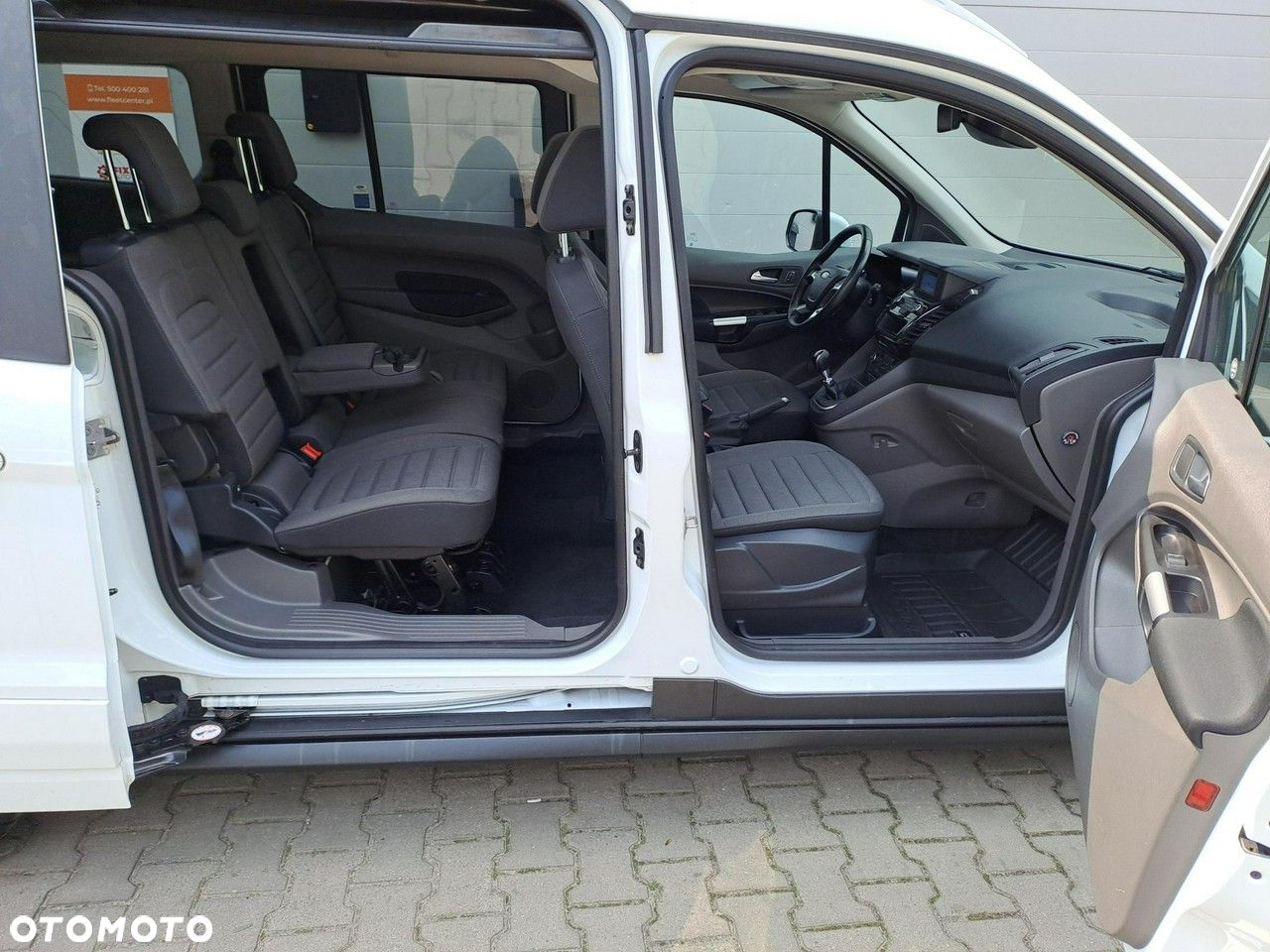 Ford Tourneo Connect Grand - 13