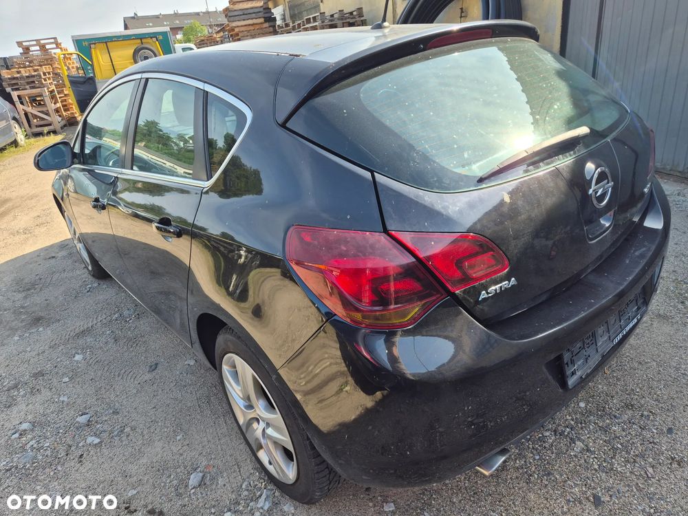 Opel Astra 2.0 CDTI DPF Automatik - 4