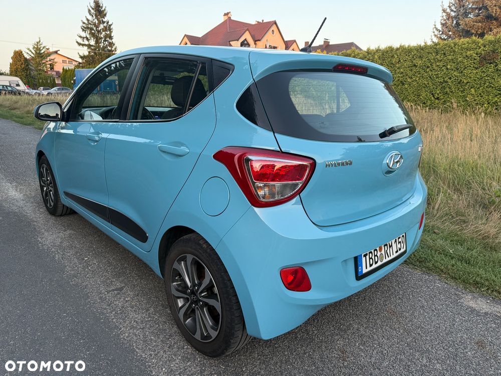Hyundai i10 1.0 Fifa World Cup Edition - 7