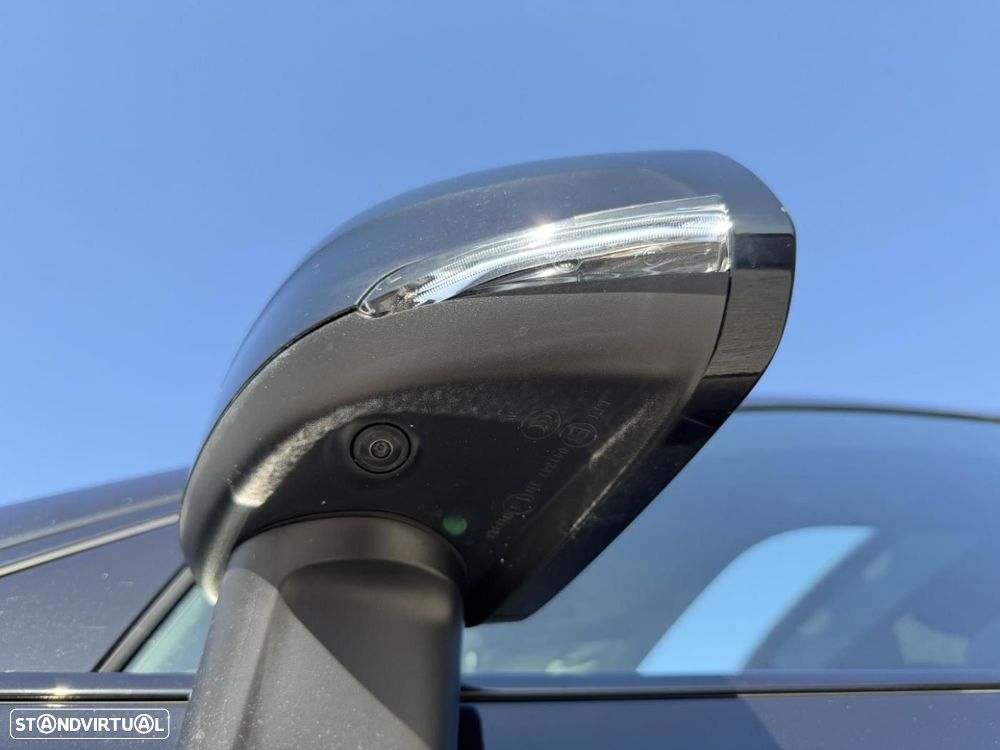 Volvo XC 60 2.0 T6 PHEV R-Design AWD - 20
