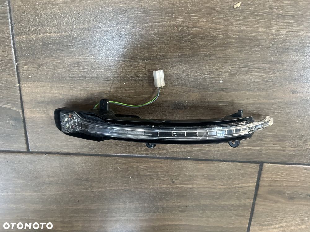 Kierunkowskaz lusterka prawy Audi Q5 SQ5 8R Q7 4L 4L0949102 ORG - 2