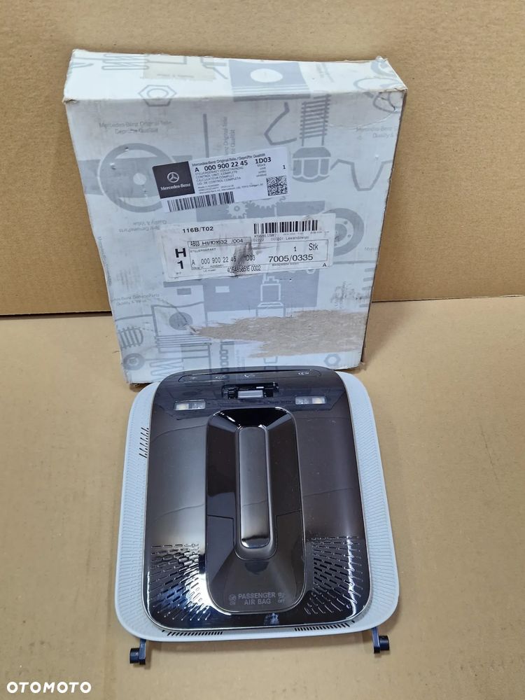 LAMPKA PODSUFITKI W206 A0009002245 OŚWIETLENIE KABINY CLE 236 W236 E KLASA W214