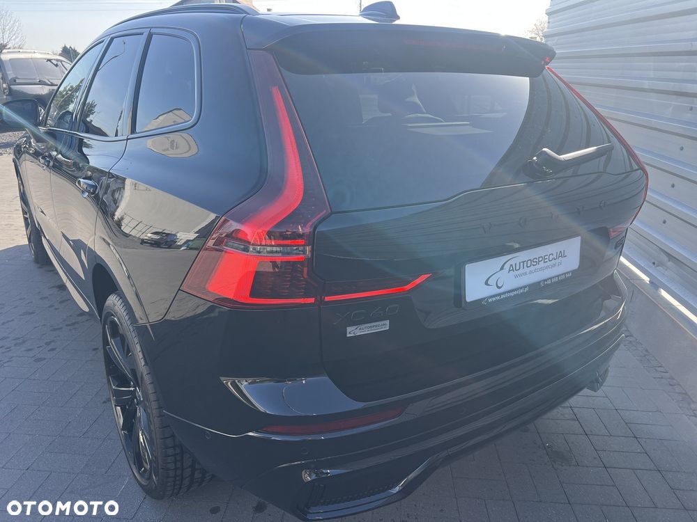 Volvo XC 60 B5 B AWD Plus Black Edition - 3