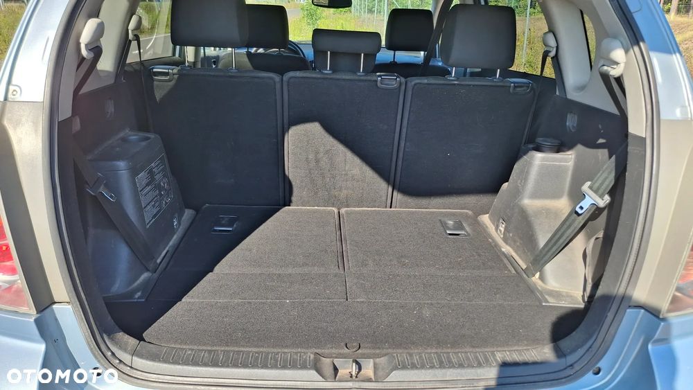 Toyota Corolla Verso - 20