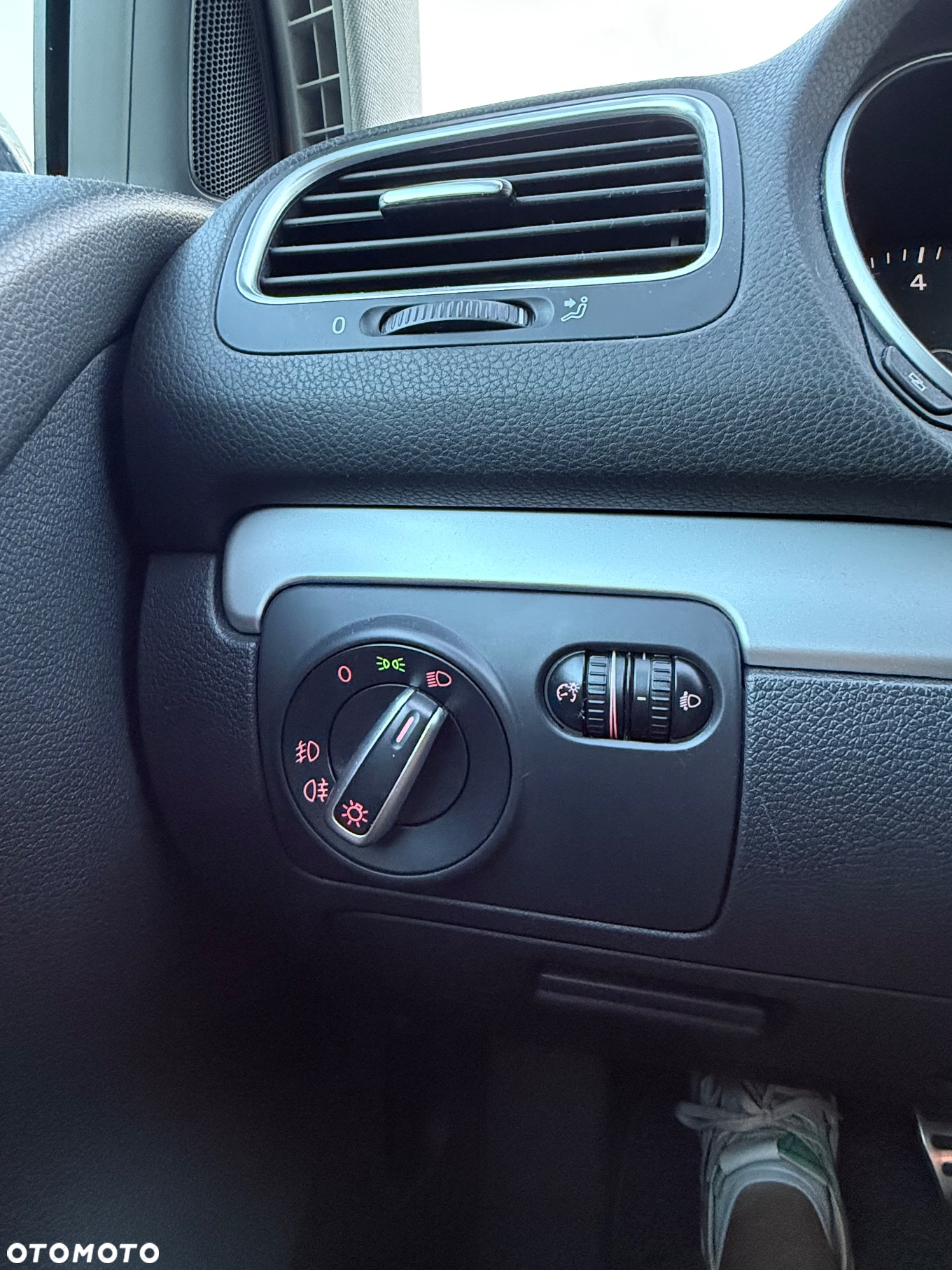 Volkswagen Golf VI 1.4 TSI Highline DSG - 9