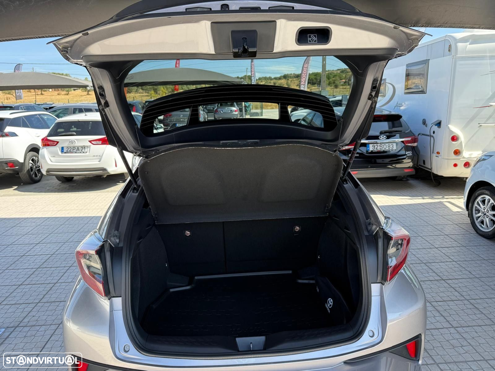 Toyota C-HR 1.8 Hybrid Exclusive+P.Luxury - 10
