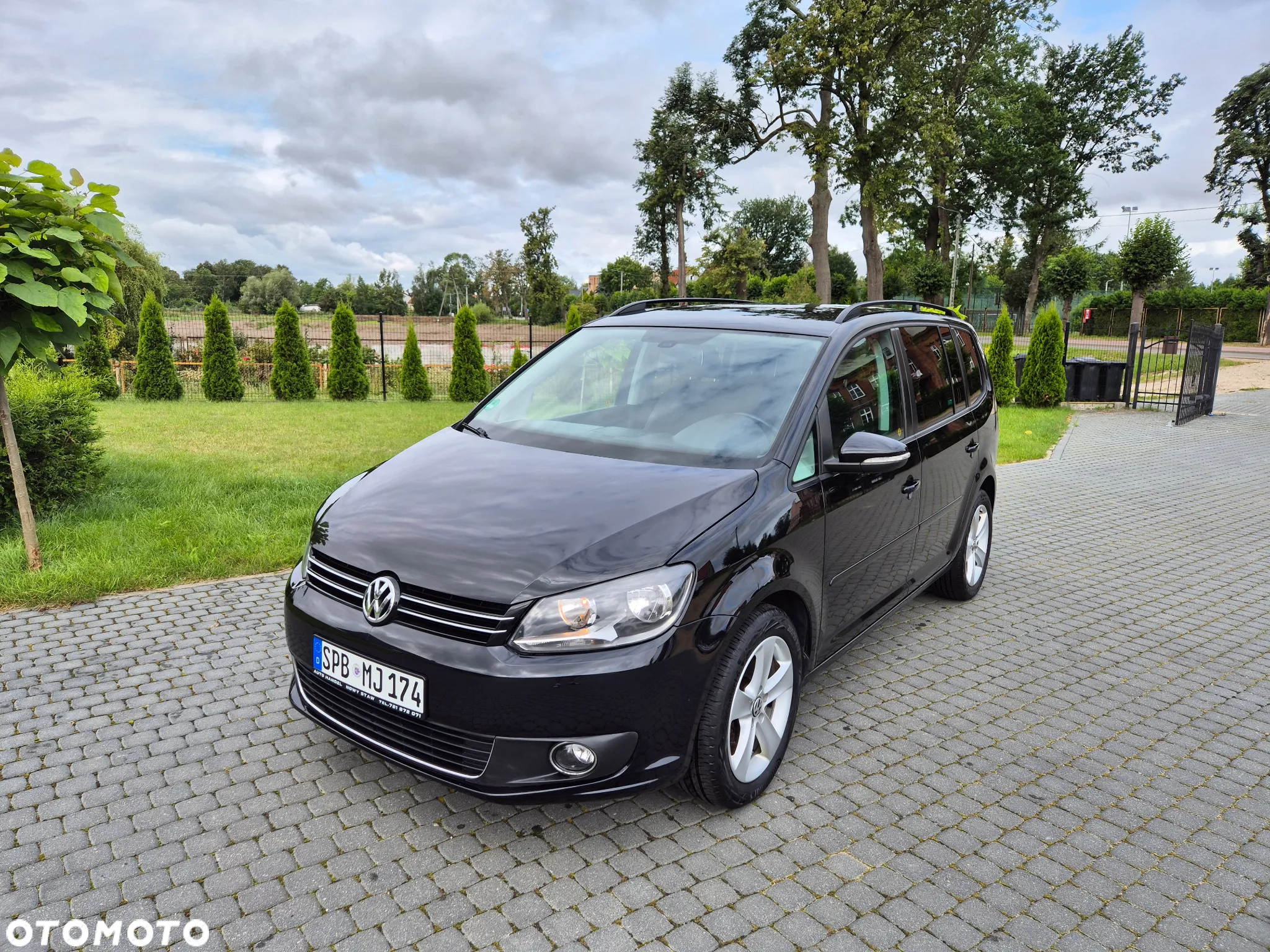 Volkswagen Touran 1.4 TSI STYLE - 9