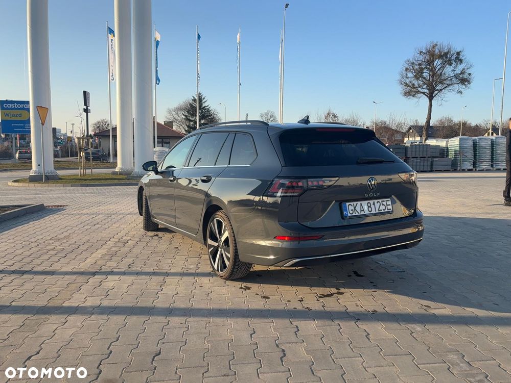 Volkswagen Golf 1.5 eTSI OPF DSG Style - 6