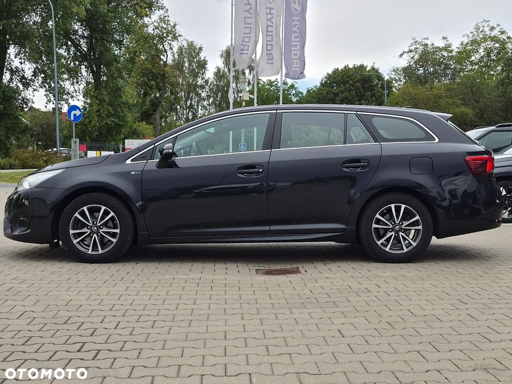 Toyota Avensis 1.8 Premium - 8