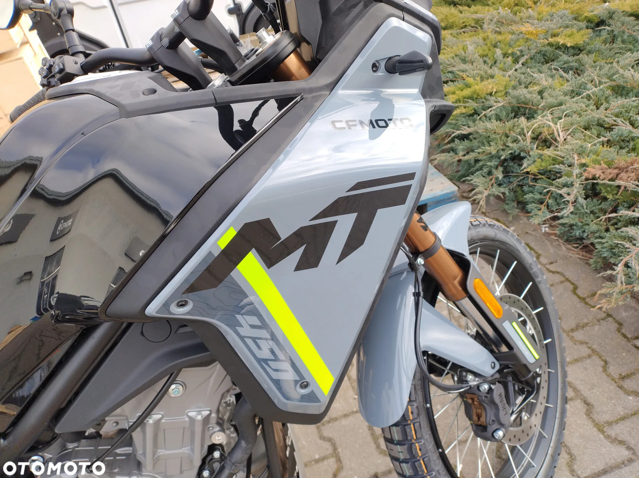 CFMoto MT - 7