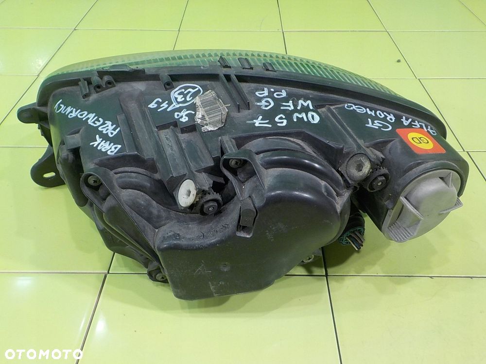 ALFA ROMEO GT 2.0 JTS 07r 3D XENON lampa prawa przod - 13