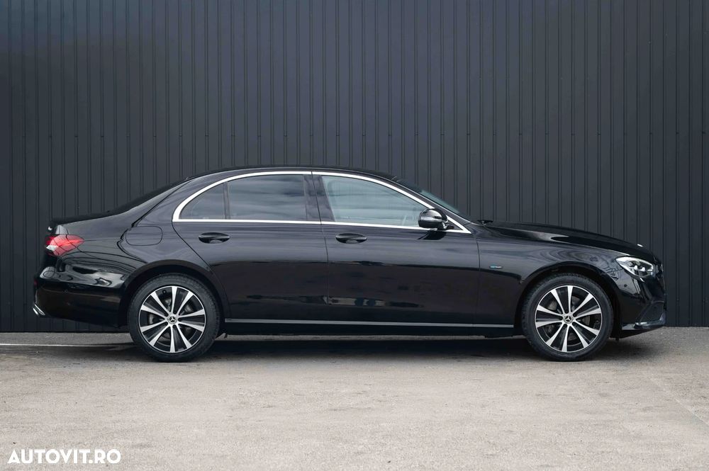 Mercedes-Benz E 300 de 4Matic 9G-TRONIC Avantgarde - 4