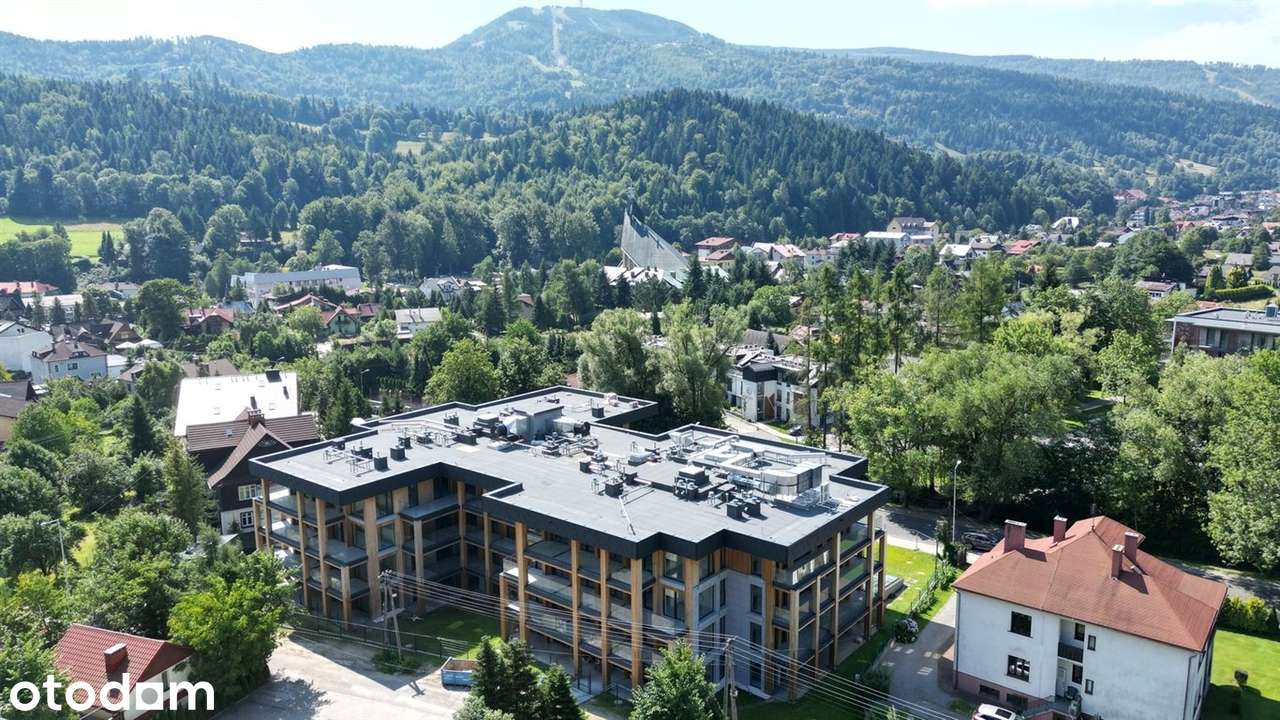 **Basen, strefa wellnes, widok na góry**