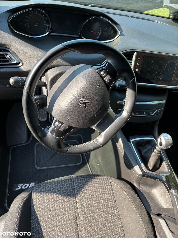 Peugeot 308 1.5 BlueHDi Allure S&S - 22