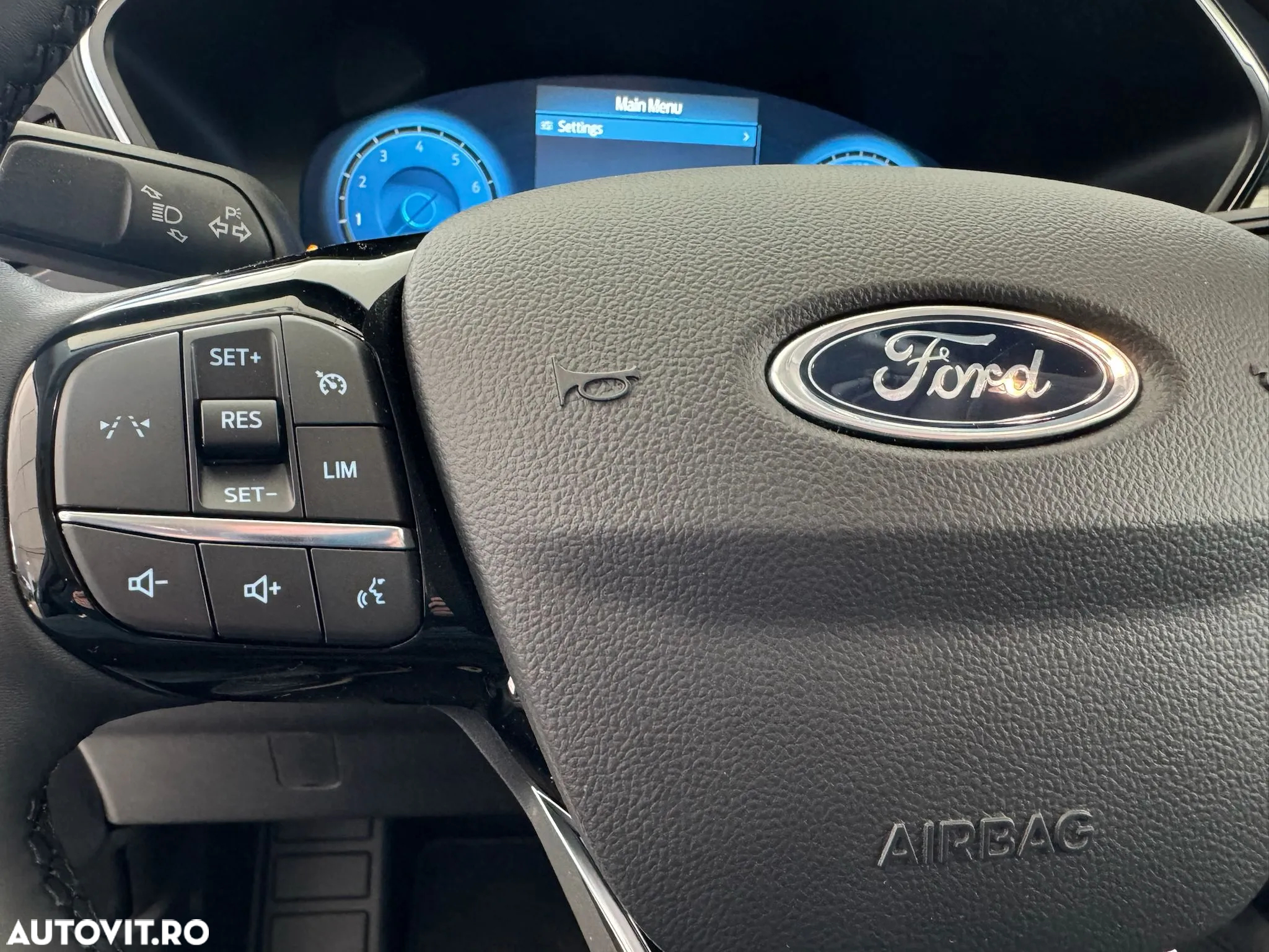 Ford Kuga - 15
