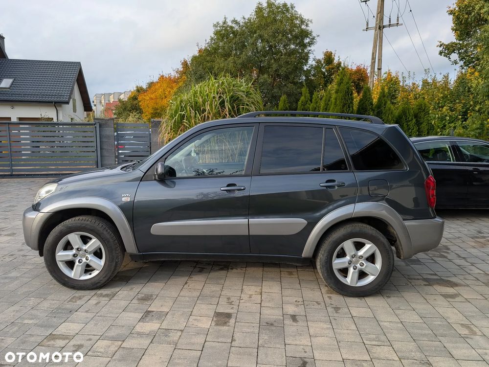 Toyota RAV4 - 5