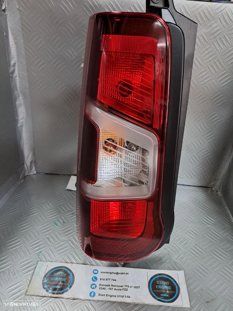 Farolim Esquerdo Peugeot Partner Berlingo Opel Combo 2019-2025 - 2
