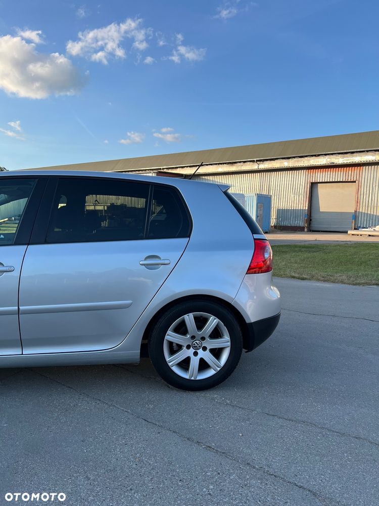 Volkswagen Golf 1.9 TDI Comfortline DSG - 3