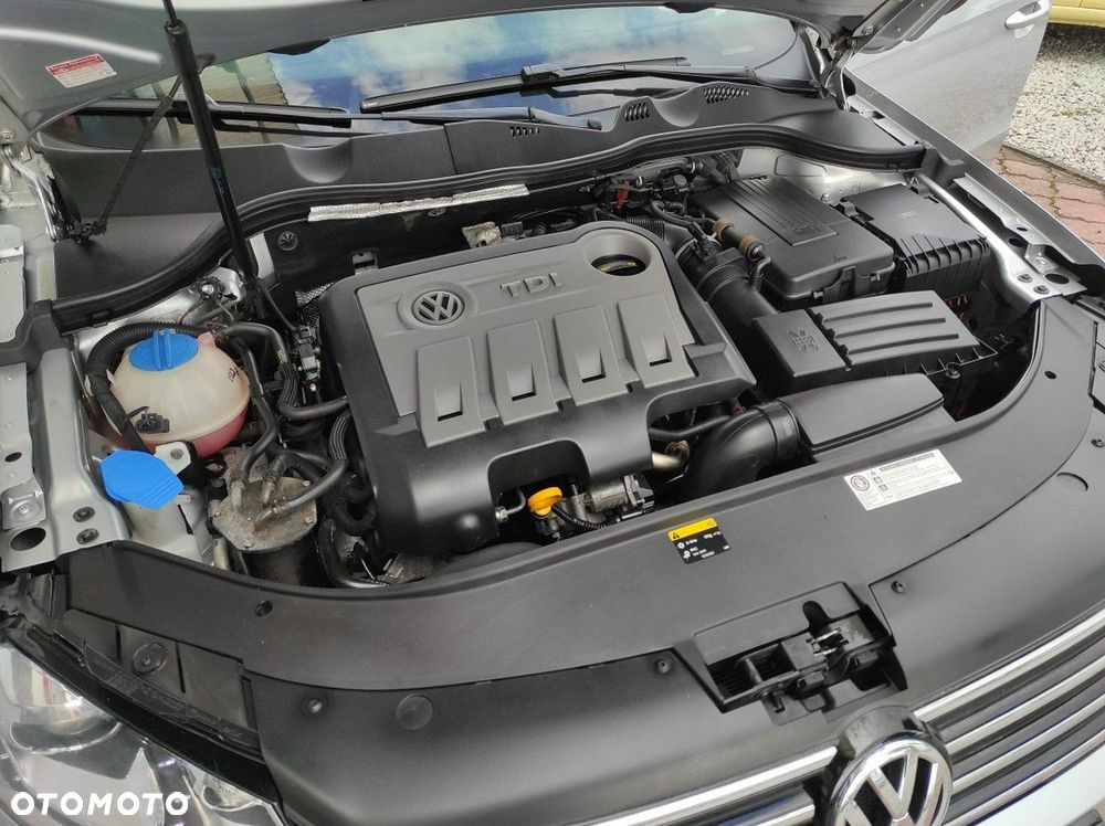Volkswagen Passat - 18