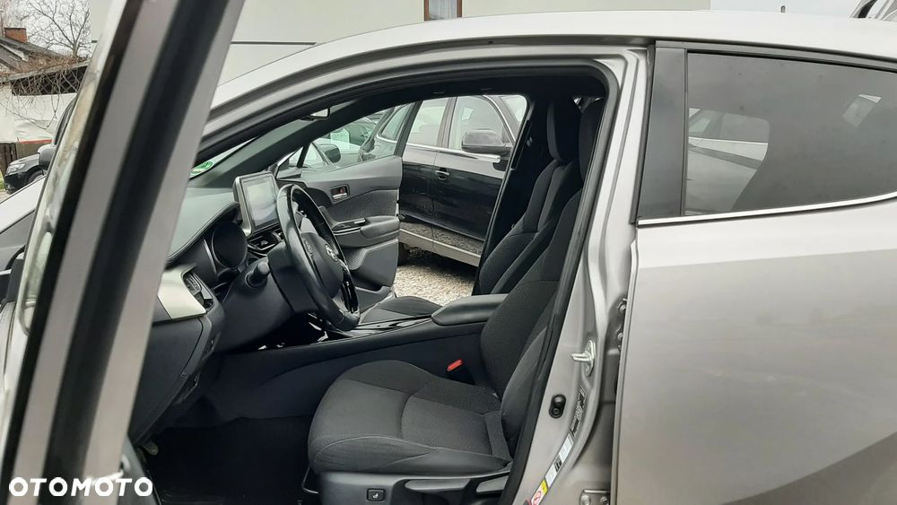 Toyota C-HR - 9