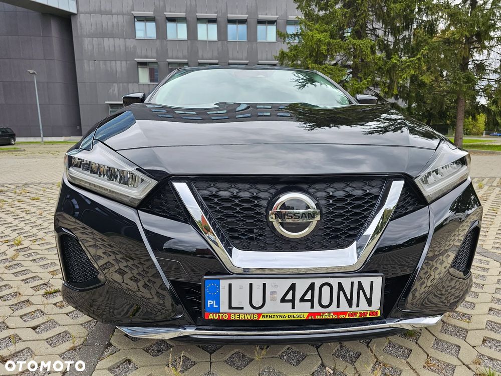 Nissan Maxima - 2