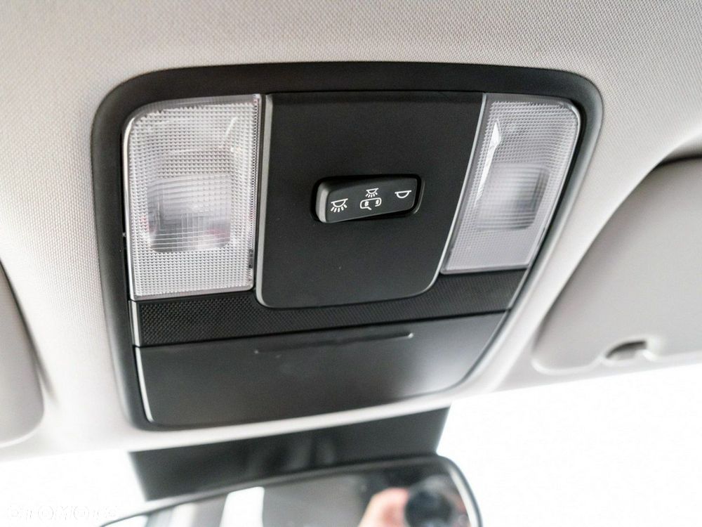 Kia XCeed - 25