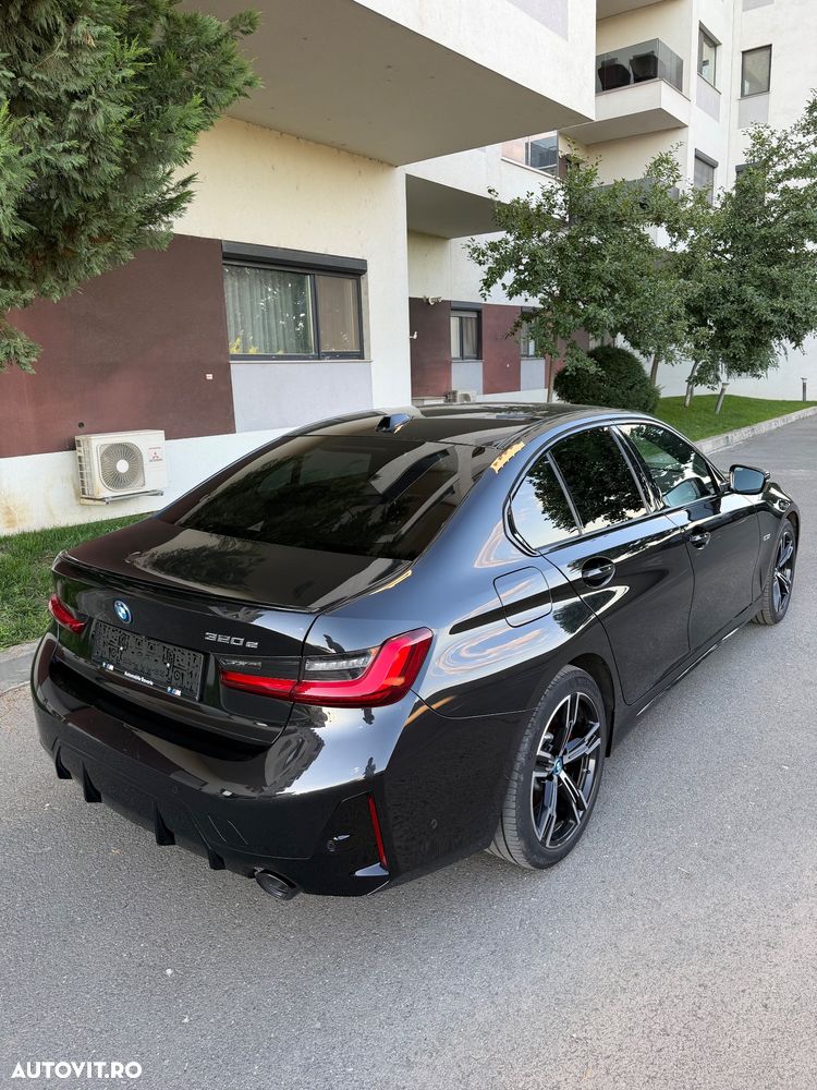 BMW 3 Series 2023 — imagine 4