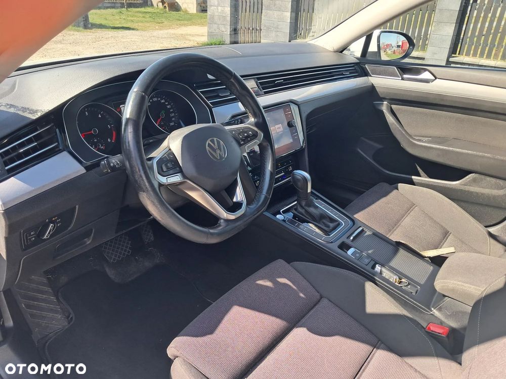 Volkswagen Passat 2.0 TDI SCR DSG Business - 9