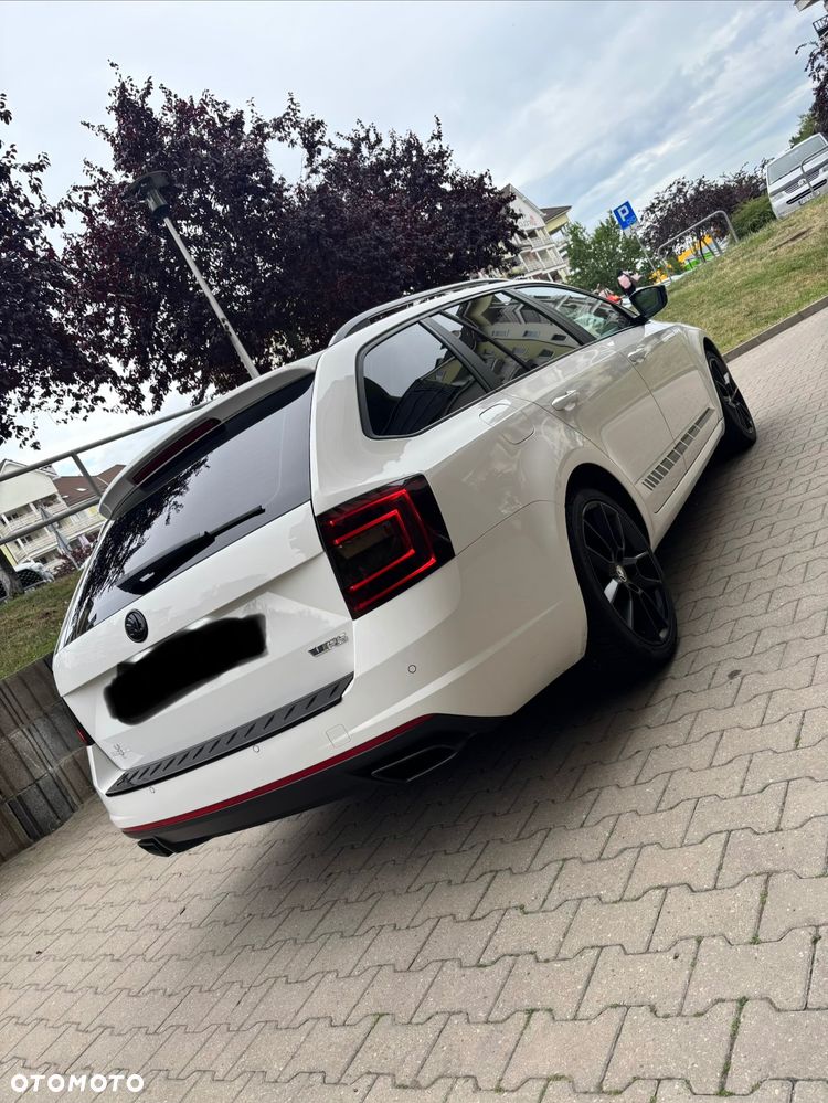 Skoda Octavia 2.0 TDI DSG RS - 7