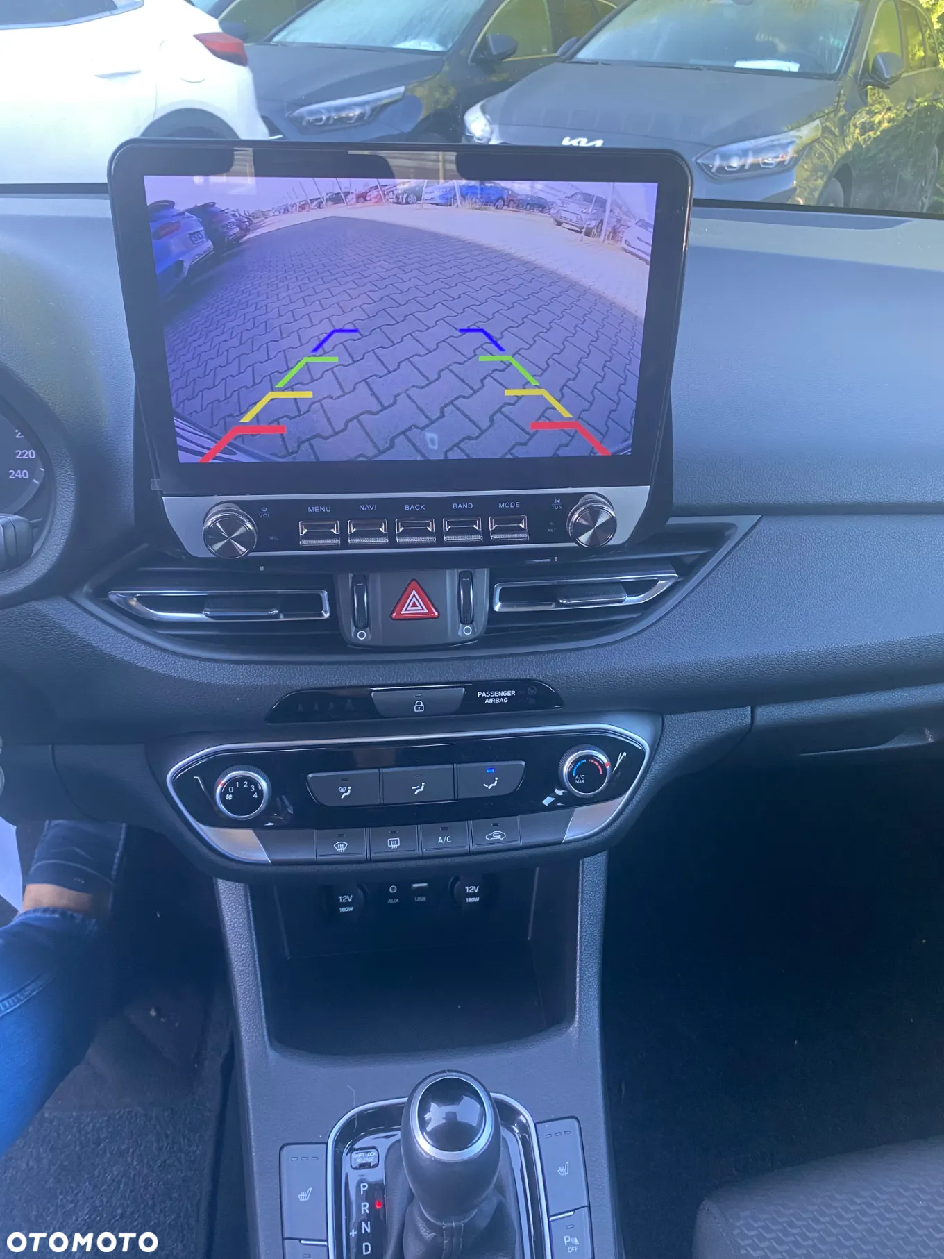 Hyundai i30 1.6 CRDI Automatik Style - 11