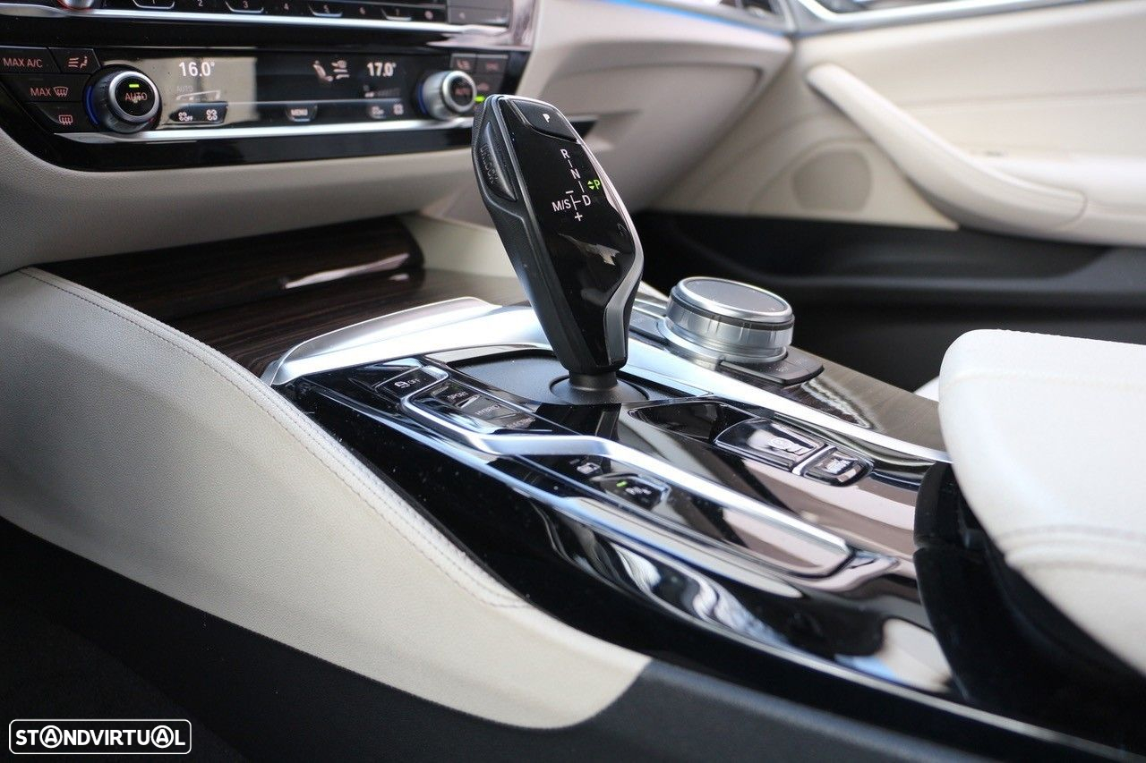 BMW 530 e Line Luxury - 21