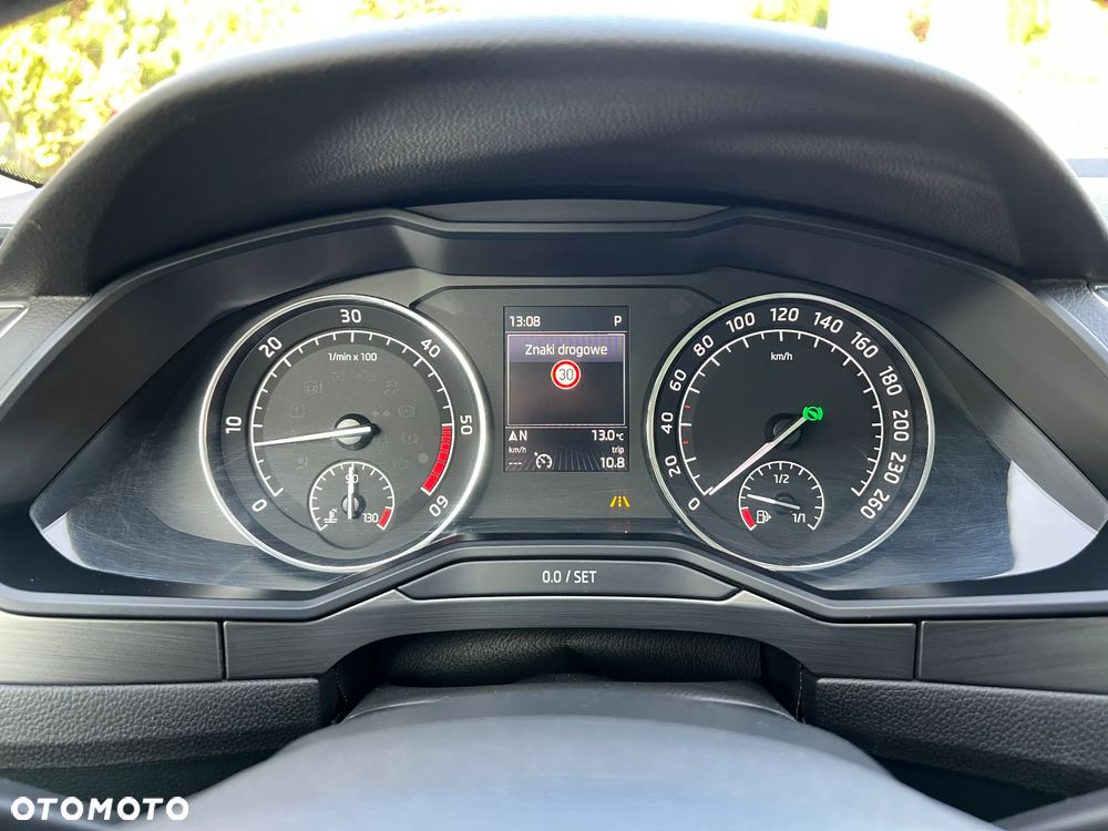 Skoda Superb 2.0 TDI Style DSG - 13