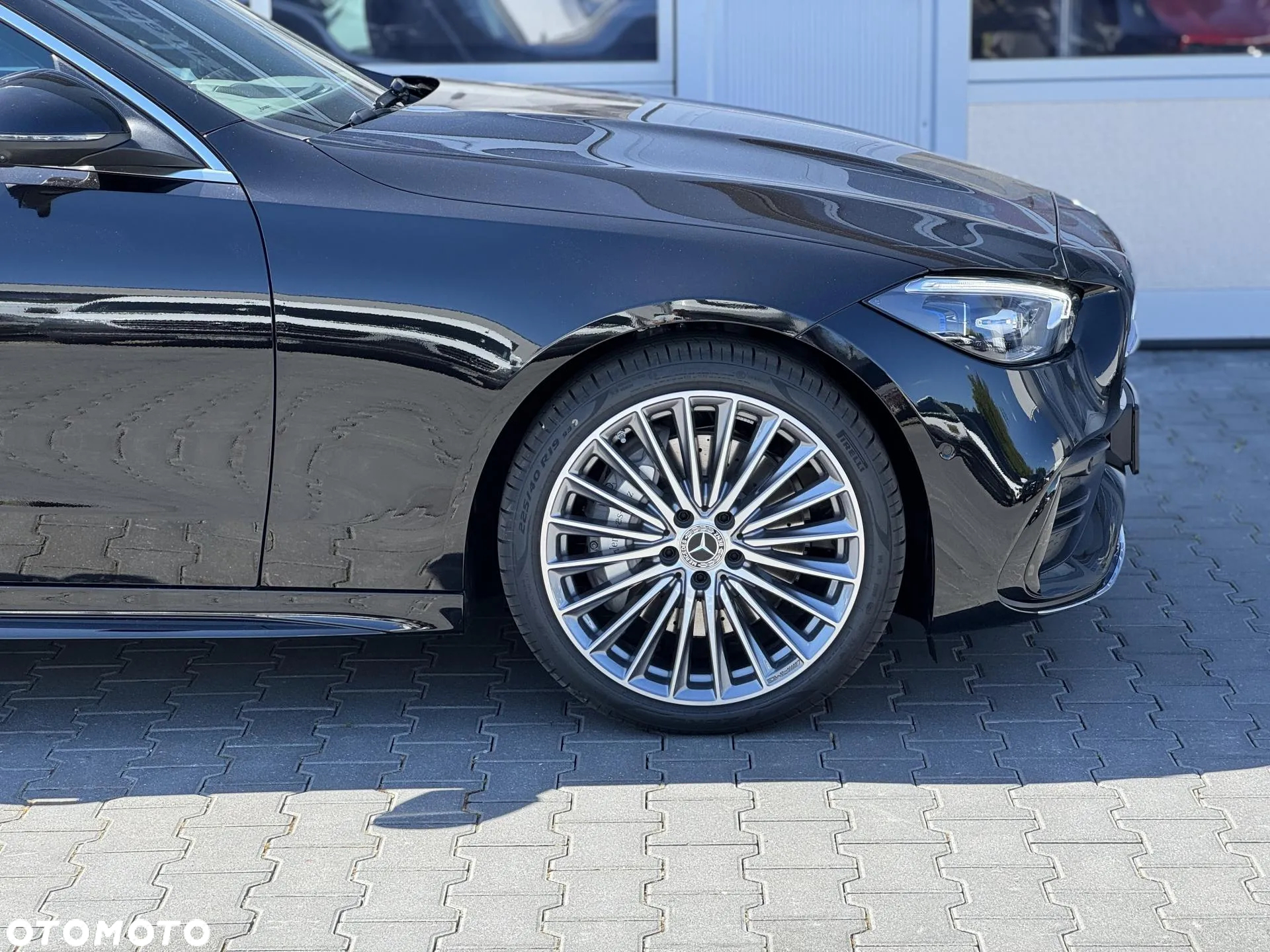 Mercedes-Benz Klasa C 200 4Matic 9G-TRONIC AMG Line Advanced - 8