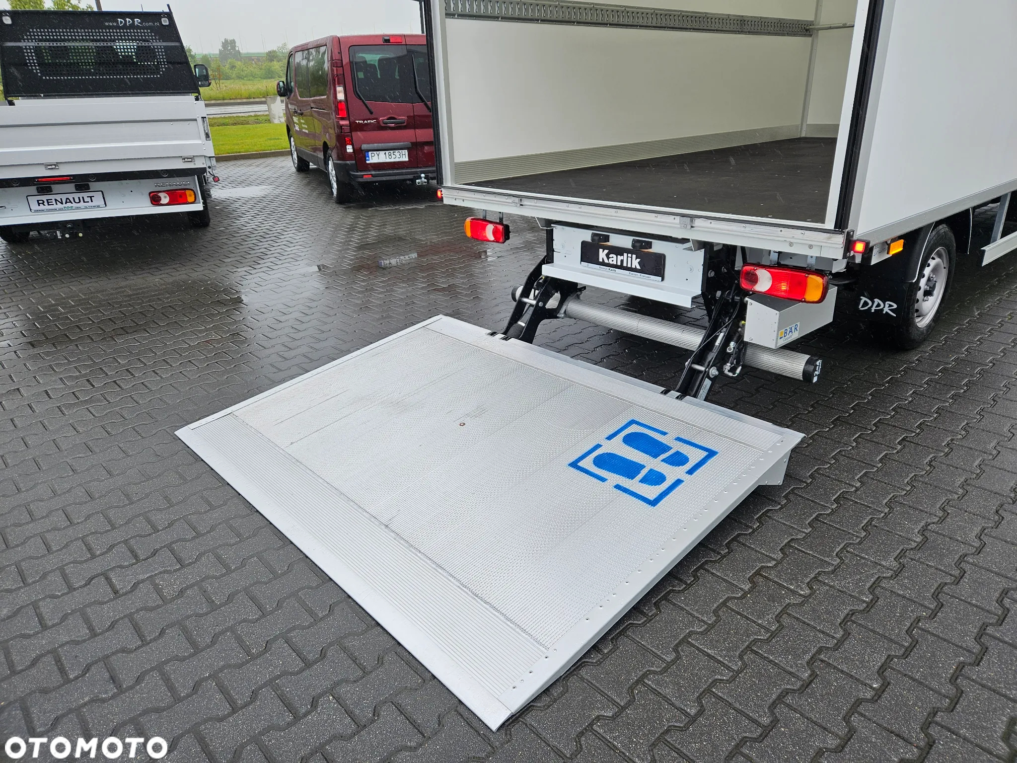 Renault nowy Master kontener 8 EP + winda - 8
