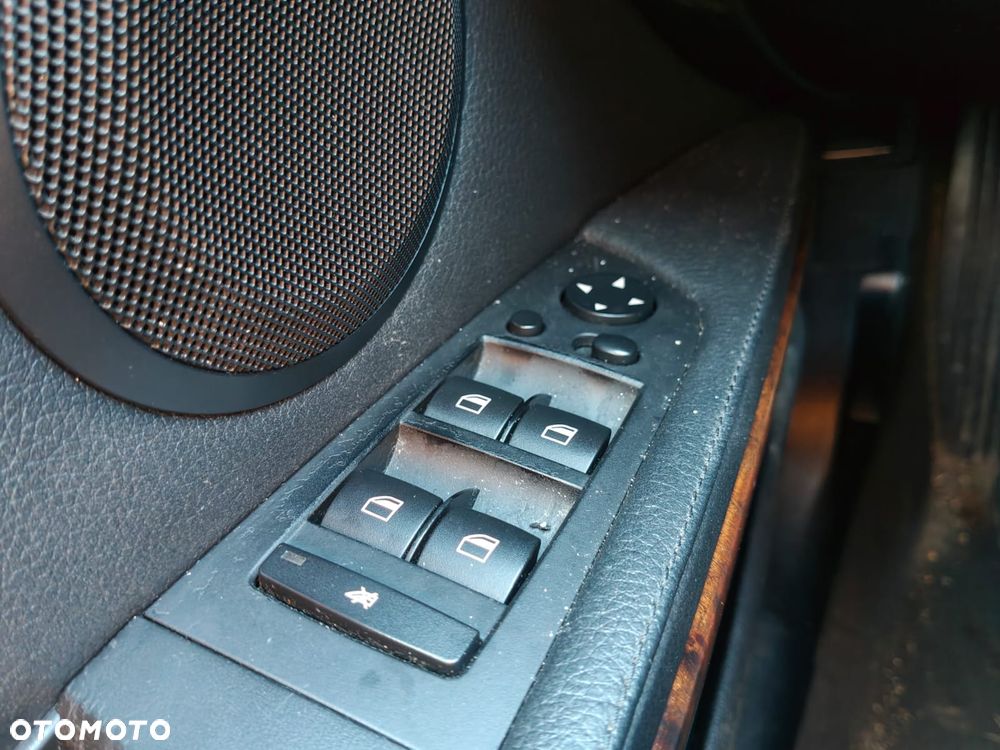 BMW Seria 3 320i - 23