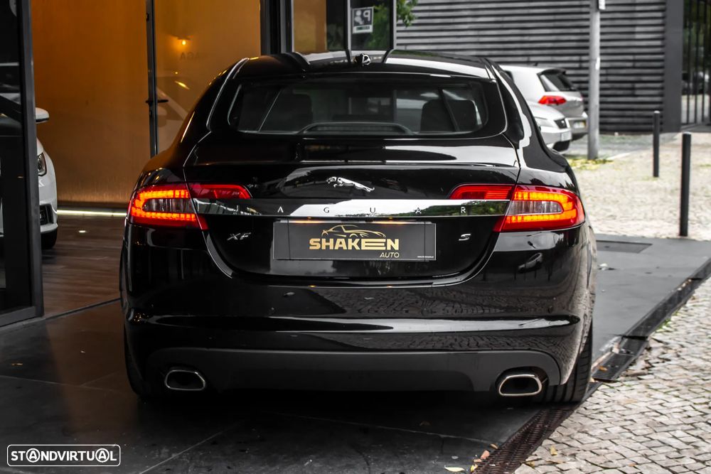 Jaguar XF 3.0 D V6 S Luxury - 12