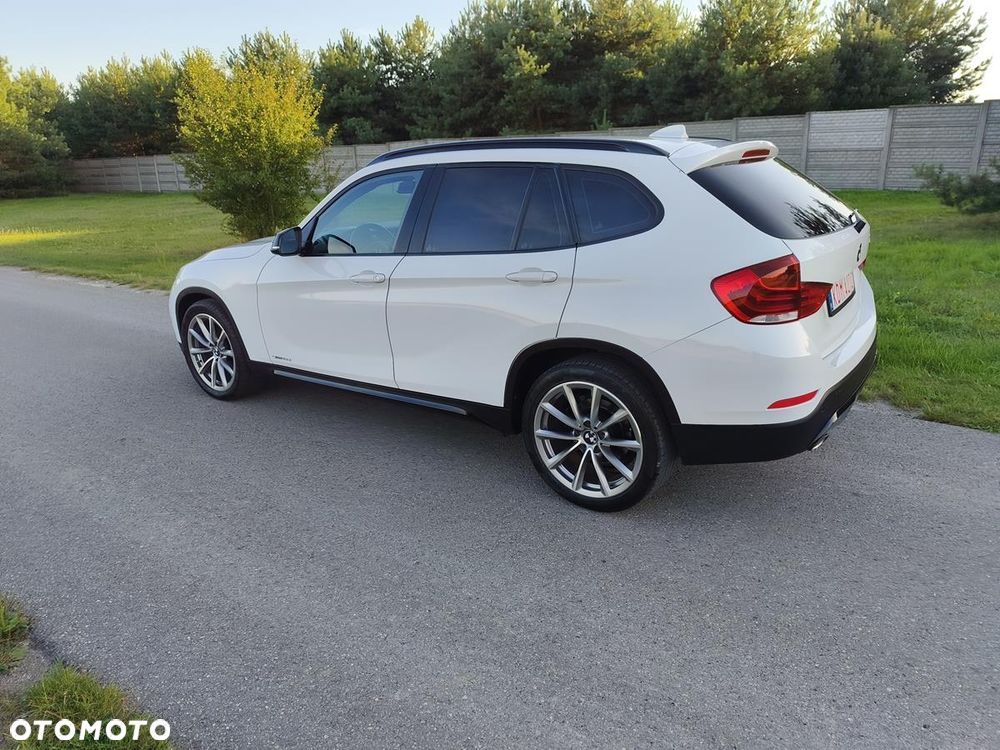BMW X1 sDrive18d xLine - 13