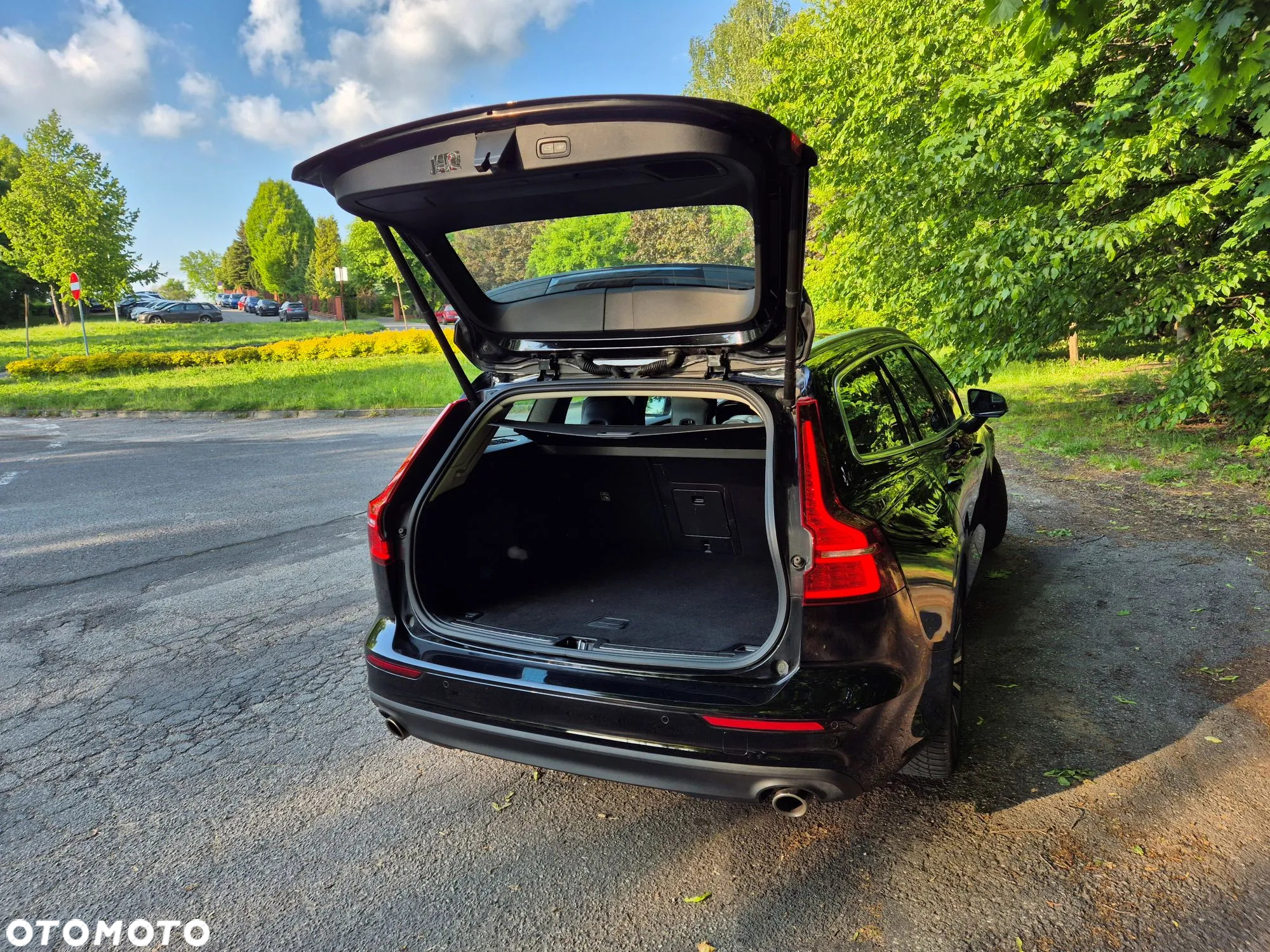 Volvo V60 B4 B Momentum Pro - 26
