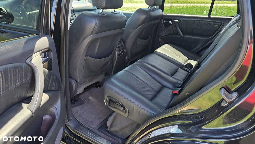 Mercedes-Benz ML - 7
