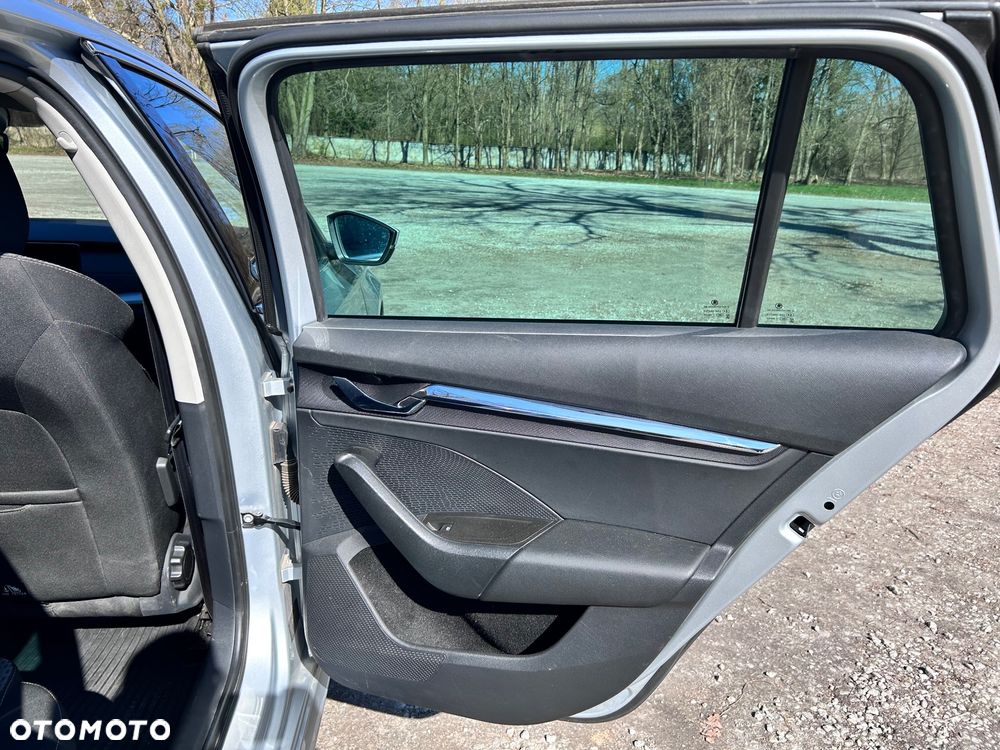 Skoda Octavia 1.5 TSI ACT Style - 11