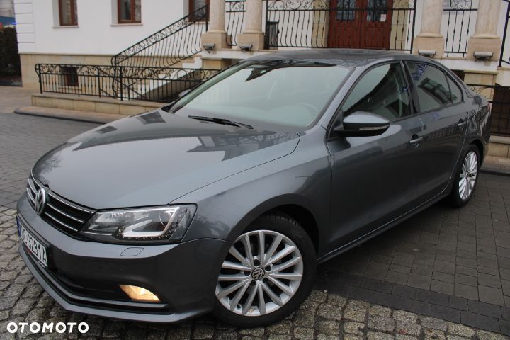 Volkswagen Jetta 1.4 TSI BMT Trendline - 27