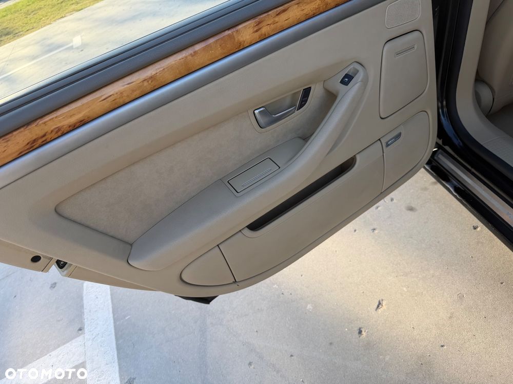 Audi A8 4.2 FSI L Quattro - 5