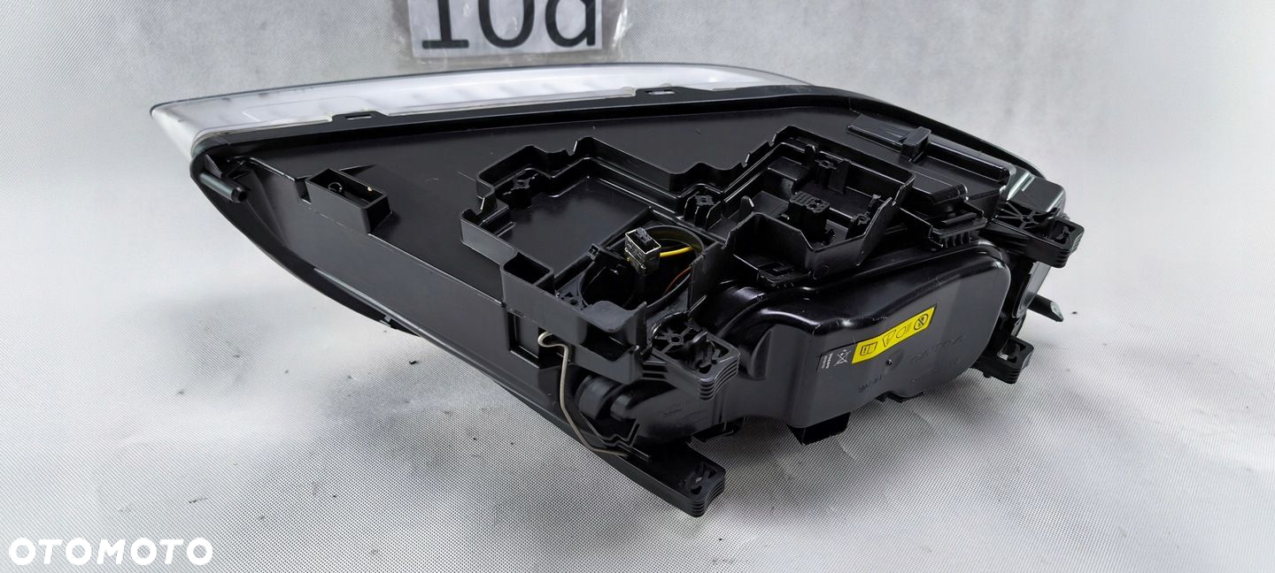 VOLVO V70 XC70 S80 2013- XENON PRAWY REFLEKTOR LAMPA 31420013 - 9