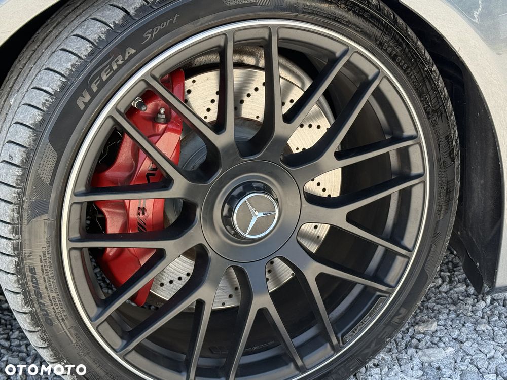 Mercedes-Benz Klasa C AMG 63 - 11
