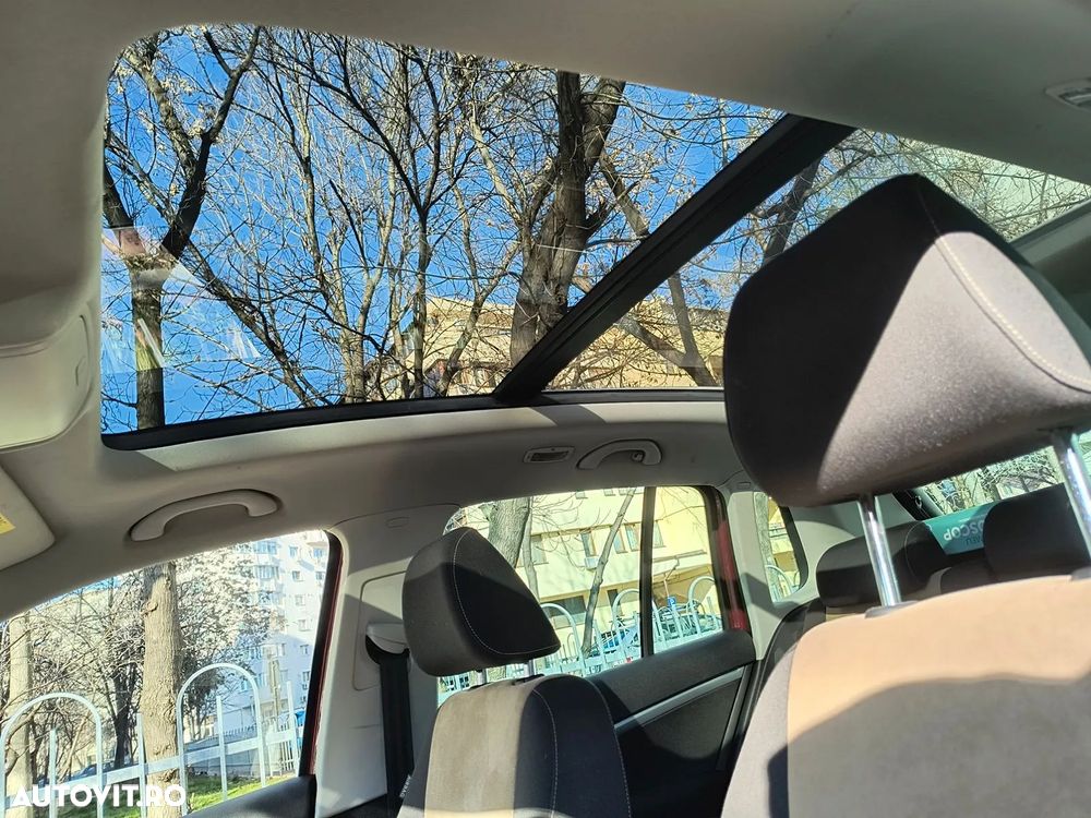 Volkswagen Tiguan - 10