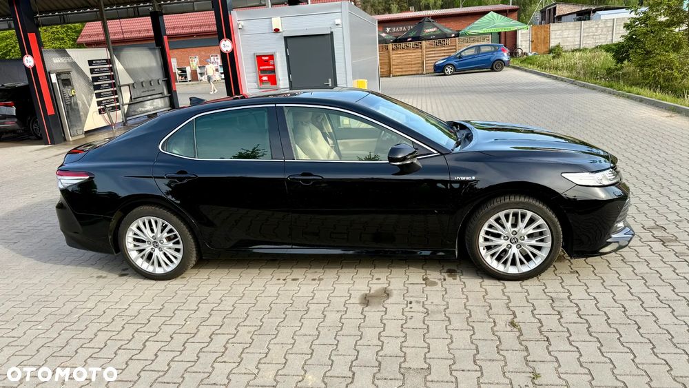 Toyota Camry 2.5 Hybrid Executive CVT - 6