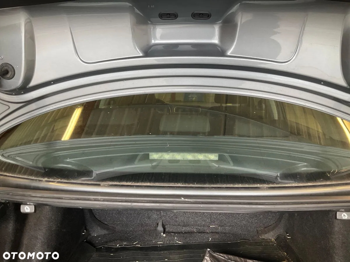 Volkswagen Jetta - 4